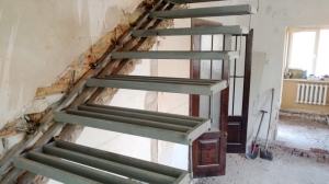 Лестница консольная