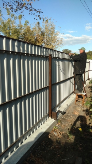 Забор из профнастила