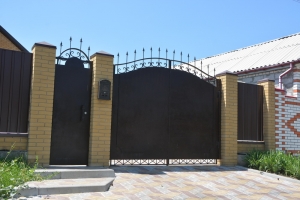 Ворота распашные из мет. листа