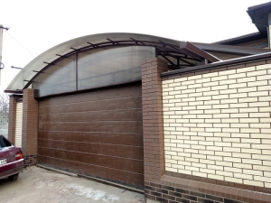 Навес из поликарбоната  POLYGAL