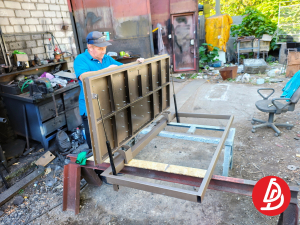 Люк в подвал под линолеум