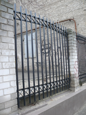 Забор решетчатый, простой