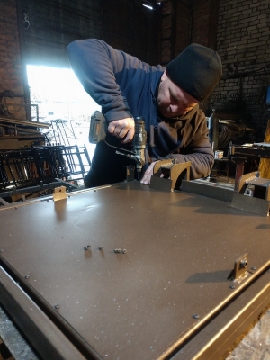 Люк под плитку 3