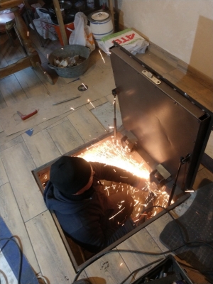 Люк под плитку 3