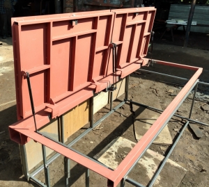 Люк на подвал - из двух частей