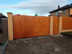 Ворота обшитые деревом