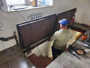 люк двустворчатый в подвал