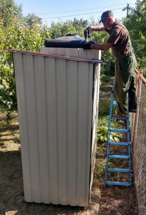 Душ - туалет металлический