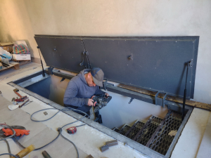 Автоматический люк на подвал.