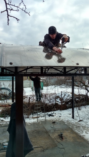 Навес из поликарбоната  POLYGAL