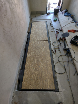 Автоматический люк на подвал.