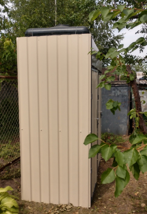 Душ - туалет металлический