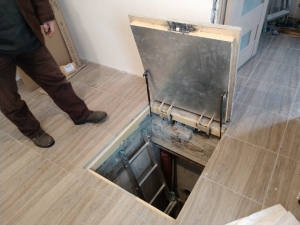 Люк под плитку