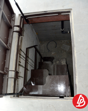 Люк в подвал под плитку