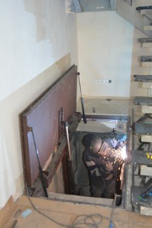 Автоматический люк в подвал