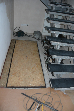 Автоматический люк в подвал