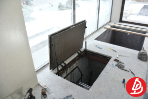 Люк в подвал под плитку