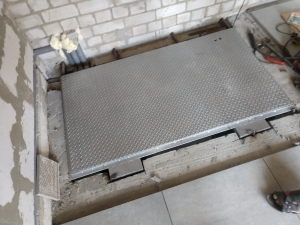 Люк невидимка без обшивки