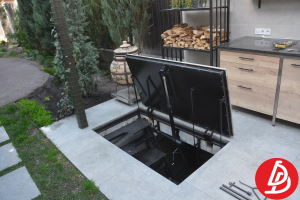 Люк автоматический обшитый