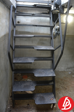 Люк автоматический обшитый