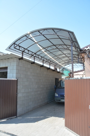 Навес из поликарбоната  POLYGAL