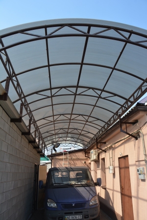 Навес из поликарбоната  POLYGAL