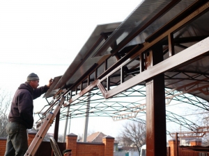 Навес из поликарбоната  POLYGAL