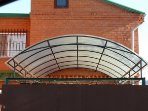 Навес из поликарбоната  POLYGAL