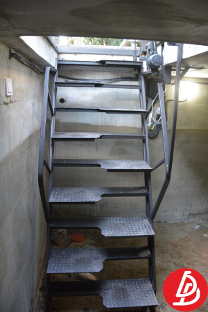 Люк автоматический обшитый