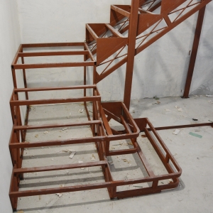 Лестница с пригласительной ступенью