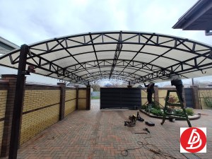 Навес из поликарбоната