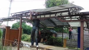 Навес из поликарбоната  POLYGAL