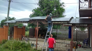 Навес из поликарбоната  POLYGAL