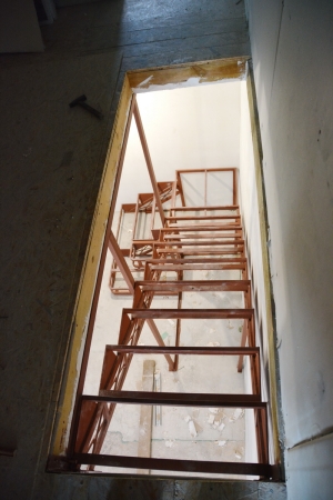 Лестница с пригласительной ступенью