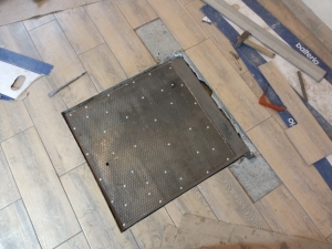 Люк под плитку 3