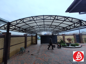 Навес из поликарбоната