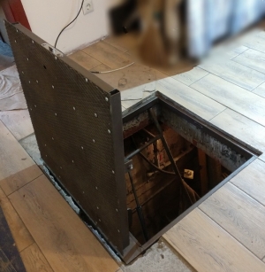 Люк под плитку 3