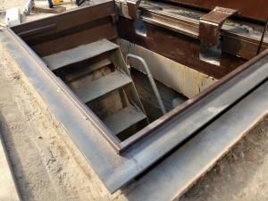 Люк уличный 1