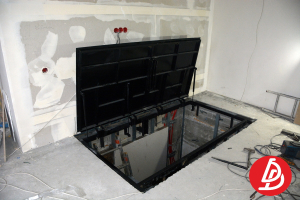 Люк в подвал под ламинат