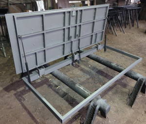 Люк на подвал