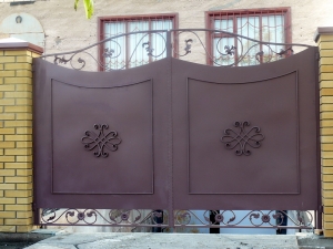 Ворота распашные из мет. листа