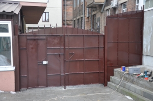 Ворота распашные из мет. листа