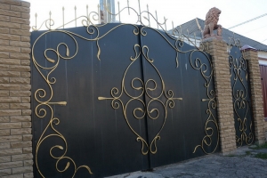 Ворота распашные из мет. листа