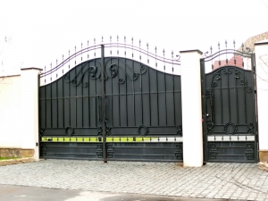 Ворота распашные из мет. листа