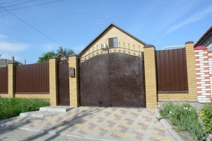 Ворота распашные из мет. листа