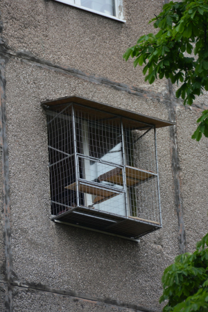 Вольер для кота. На окно.