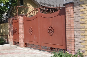 Ворота распашные из мет. листа