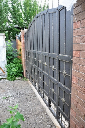 Ворота распашные из мет. листа