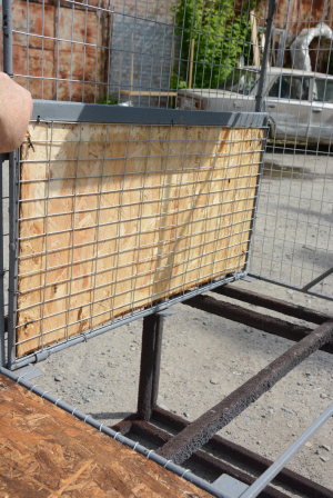 Вольер для кота. На окно.