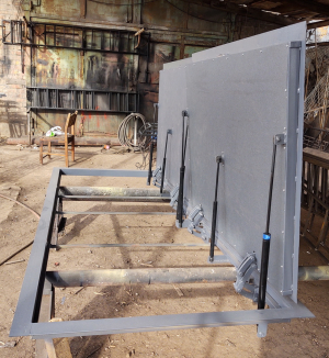 Люк двустворчатый в гараж